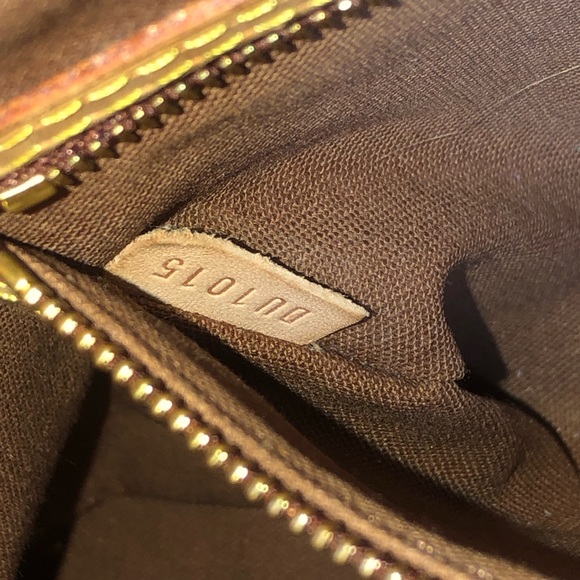 LOUIS VUITTON Batignolles LV Monogram Tote Bag COMES WITH: COA, LV DUST BAG AUTH - Picture 8 of 17